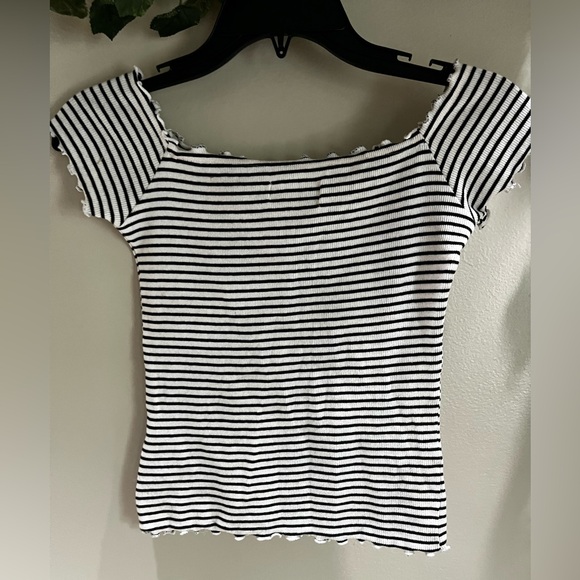 Hollister Striped Crop Top - Picture 2 of 6